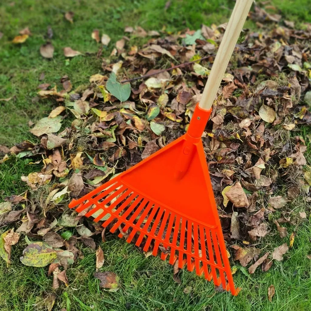 Saska Garden Laubrechen L orange für Laub und Gartenarbeit